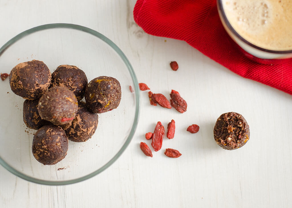 paleo-chocolade-truffels-met-goji-en-sinaasappel