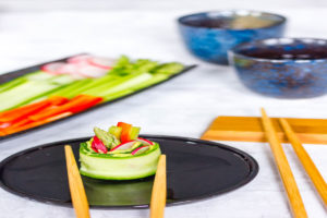 Vegetarisch Paleo gerecht: komkommersushi