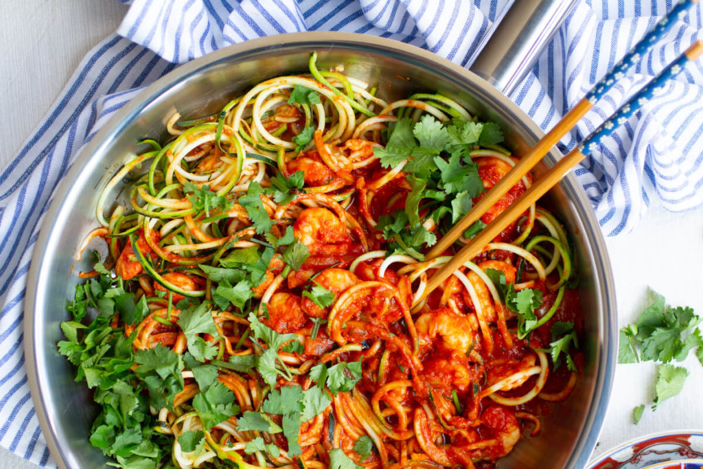 Paleo en lekker! Spicy Garnalencurry met courgetti