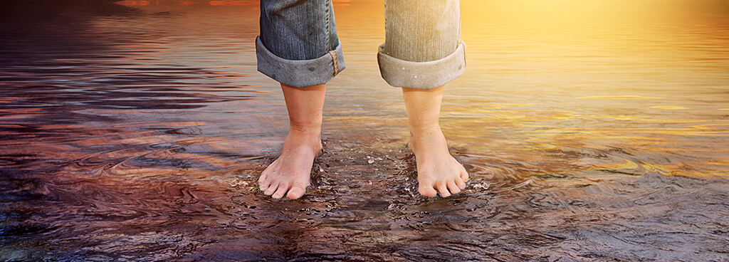 Op Blote Voeten Lopen - Earthing, Aarden of Grounding - Paleo.nl