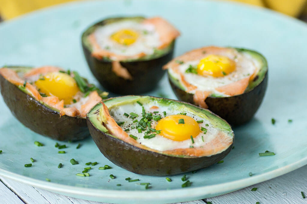 Verspreiding Overwinnen palm Avocado met gerookte zalm en ei - Paleo.nl