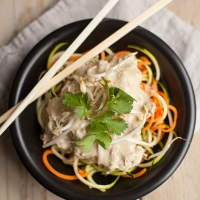 kip pad thai uit de crock-pot